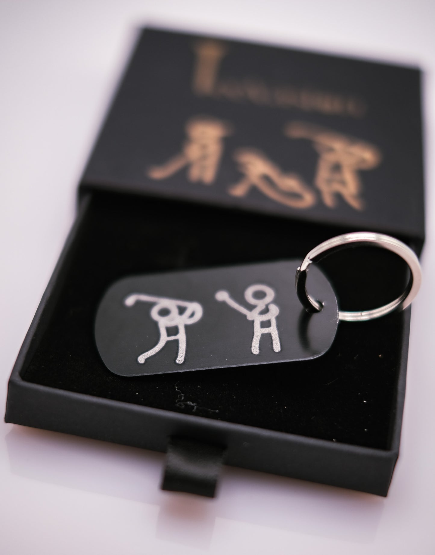 ✨ KeyTee – Le porte-clés métal 100% personnalisé à votre image 🏌️♂️
