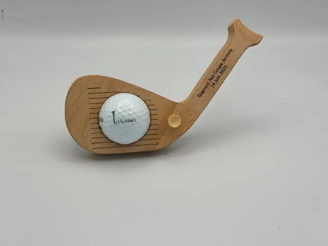 🏆 FairWood – Le trophée unique pour célébrer vos plus grands swings Tee Vasion