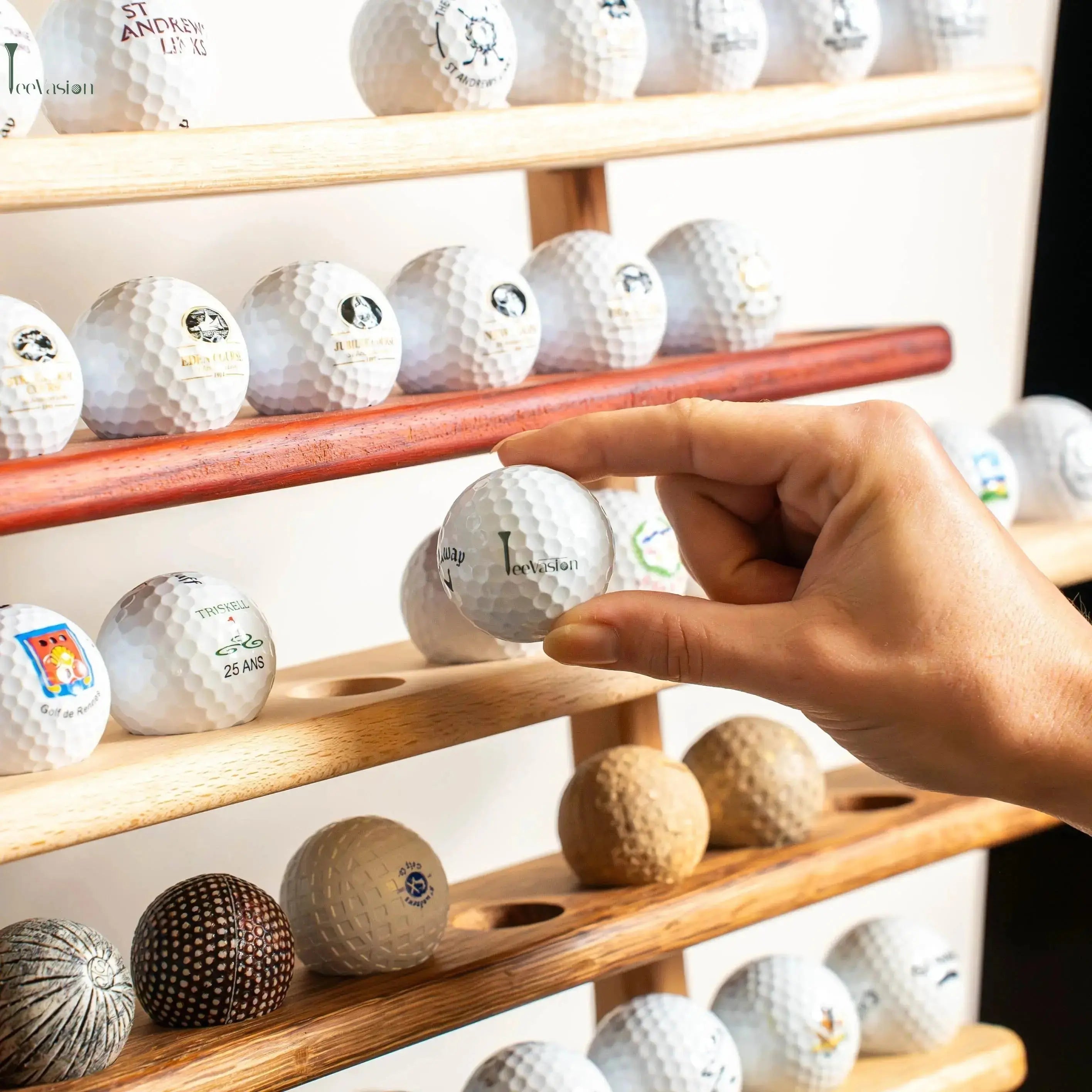 Quel support choisir pour exposer ses balles de golf ? Nos conseils - Tee Vasion