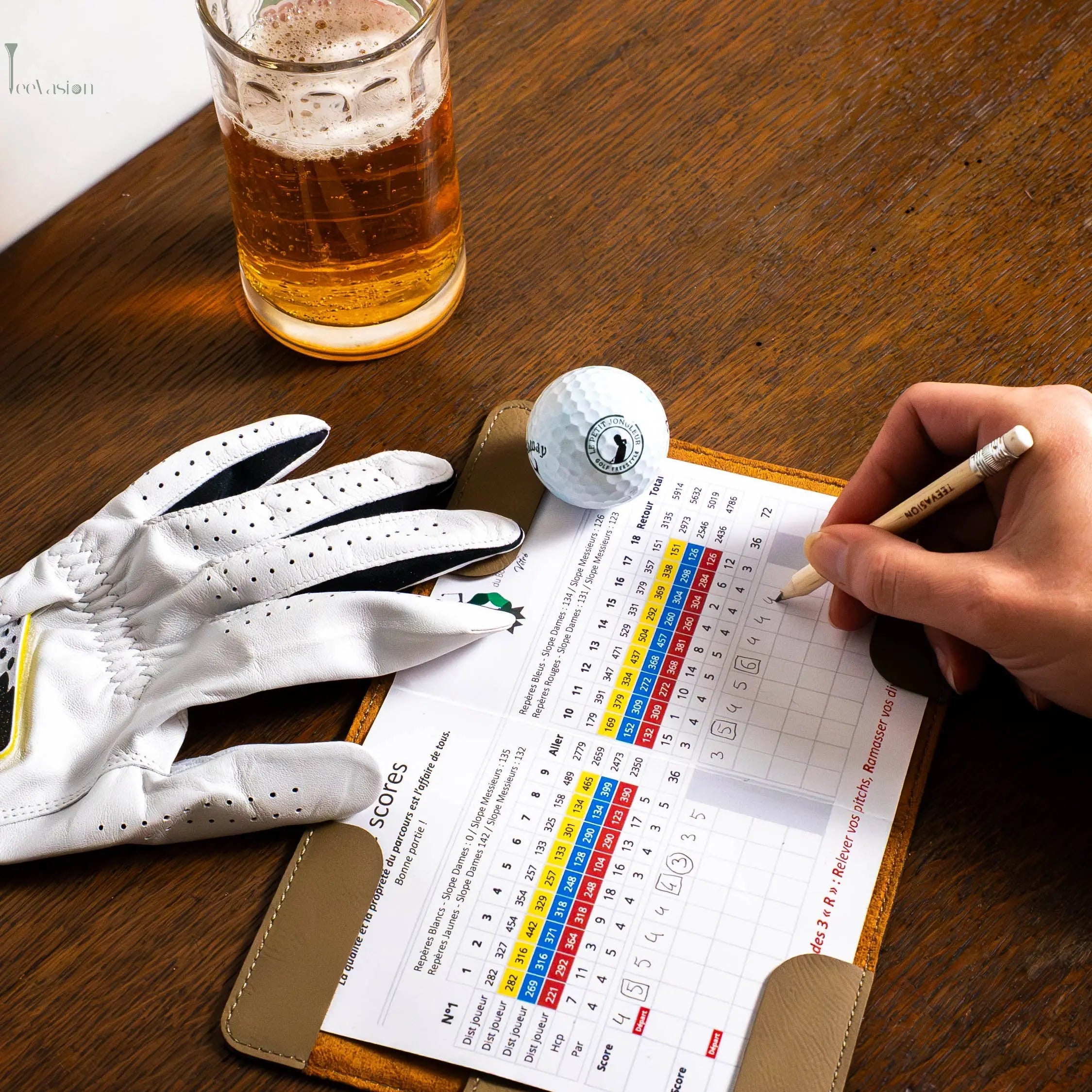 Accessoire golf – Porte-cartes pratique et personnalisable pour golfeur Tee Vasion