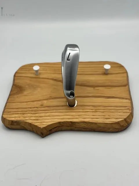 ClubHanger – L’élégance du golf, personnalisée jusque dans votre entrée pour cette patère porte manteau Tee Vasion