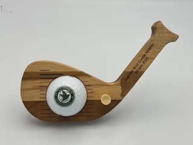 🏆 FairWood – Le trophée unique pour célébrer vos plus grands swings Tee Vasion