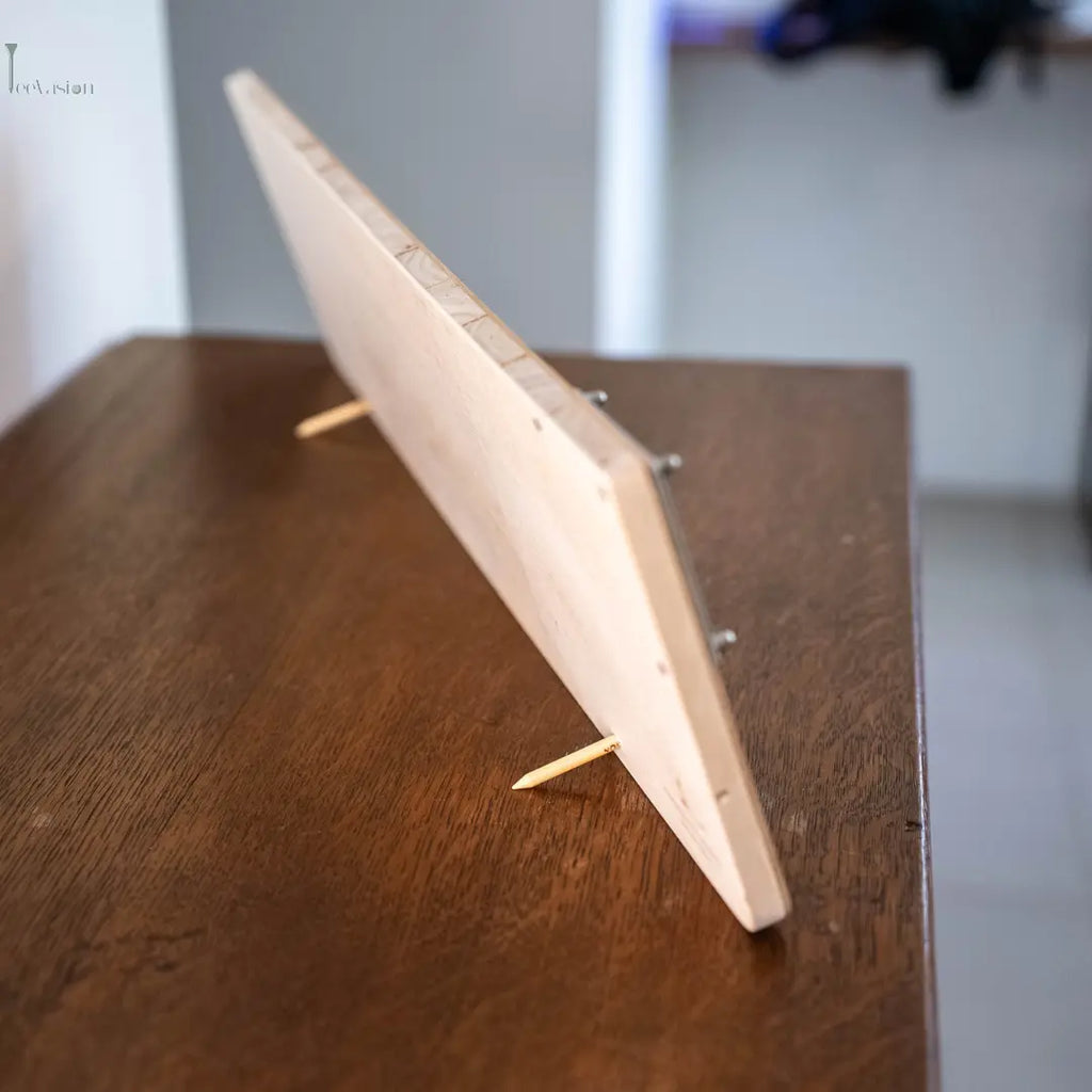 L’élégance du bois – Support design pour collection de marques-balles TeeVasion
