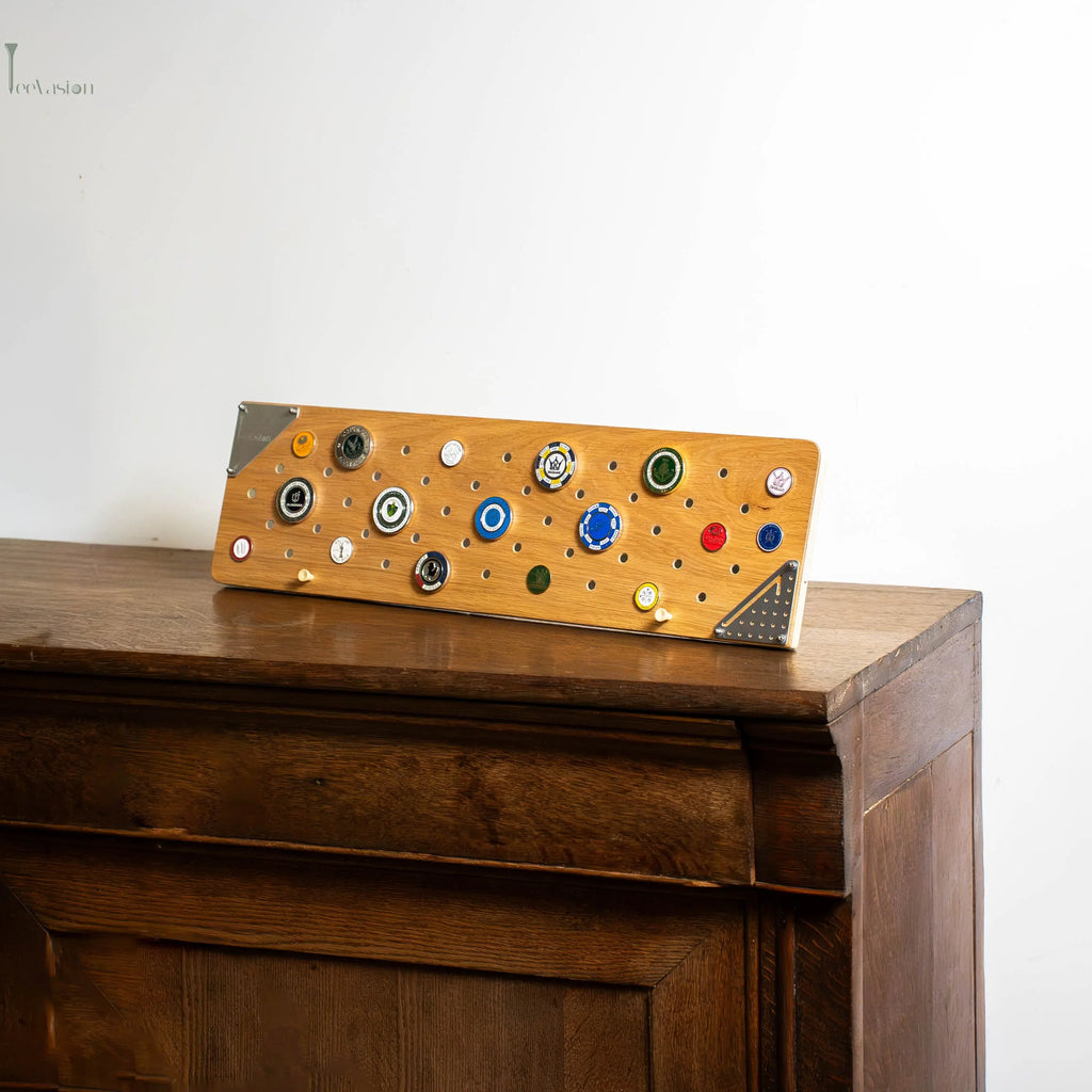 L’élégance du bois – Support design pour collection de marques-balles TeeVasion