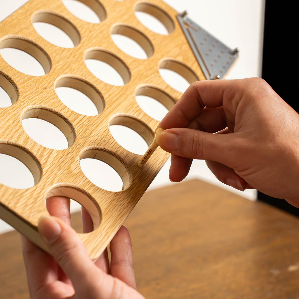 Présentoir bois élégant pour vos plus belles balles de golf TeeVasion