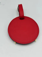 Tag de sac personnalisable rouge sur fond blanc 